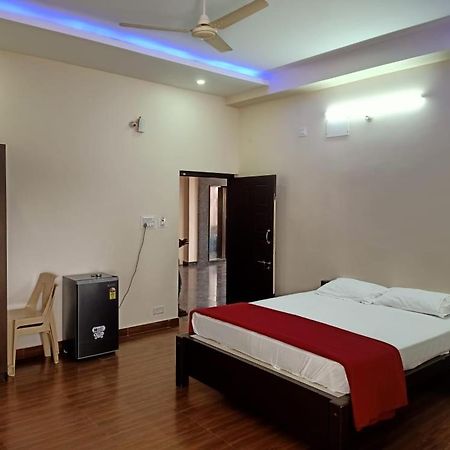 Ss Lodge Devanahalli Extérieur photo