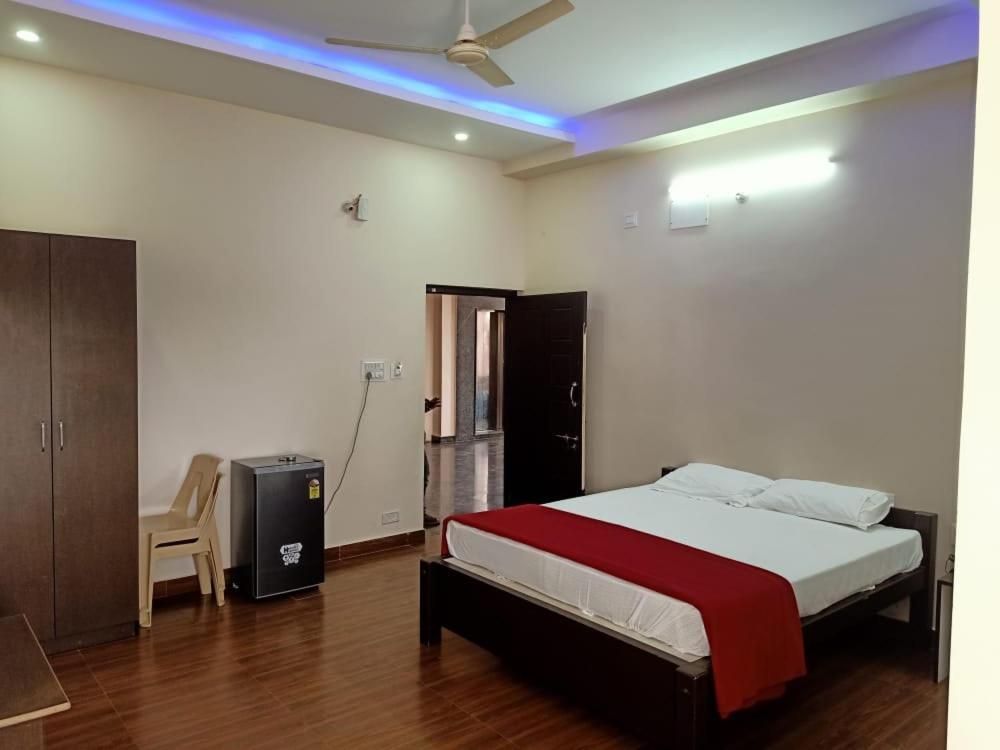 Ss Lodge Devanahalli Extérieur photo